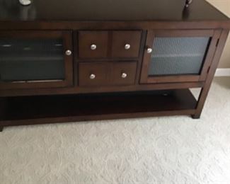 Console cabinet