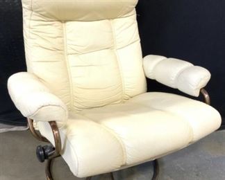 EKORNES Scandinavian Modern Lounge Chair & Ottoman
