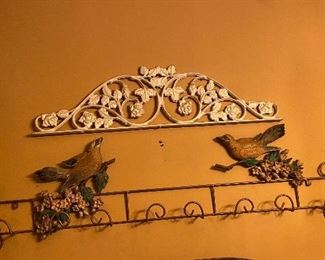 Syrocan Plaques
Plate Rack
Metal Wall Art