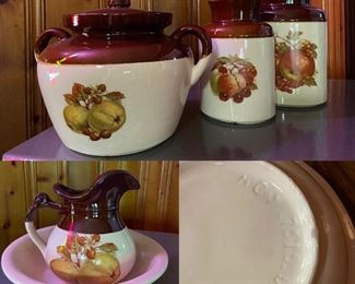 McCoy Pottery 7515 Pitcher & Bowl
McCoy Pottery Matching Set of 2 Cannisters-1 Missing Lid
