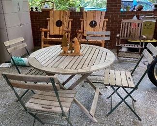 Set 4 Folding Chairs & Small / Medium Round All Weather Table