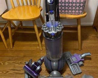 Dyson upright and attachments 