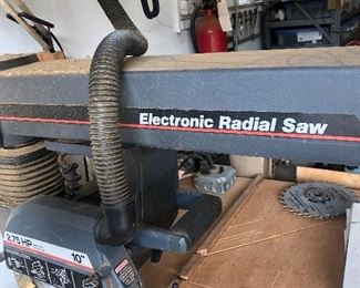 Electronic radial saw by craftsman 