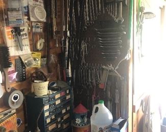 Tons of tools 