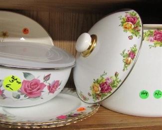 Floral Stock Pot, Nesting Bowls