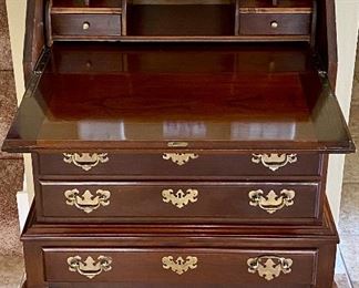 Lot 8260. $225.00. Queen Anne Slant Front Secretary/Desk with 4 drawers, and fold down top. 28" W x 18" D x 39 T