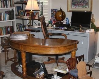 curved desk