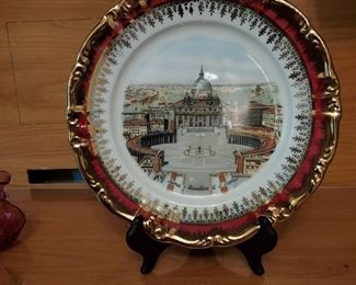 Beautiful Vintage Souvenir Plate from St Peter