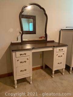 KPL Furniture Co Desk Vanity with Mirror