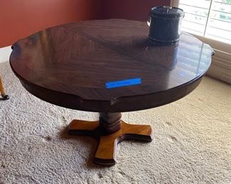 46" Round Table