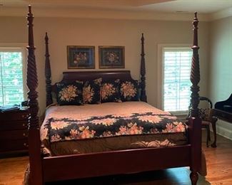 King Size 4 Post Bed Bernhardt 