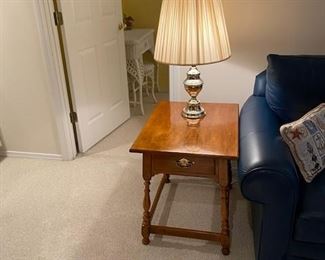 Ethan Allen side table and brass lamp