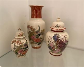 Lovely Asian detailed vase and jars