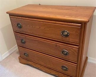 Oak 3 drawer chest