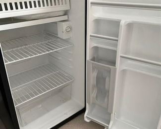 Small apartment/ dorm size fridge