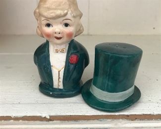 Japan salt and pepper gentleman with top hat, top hat sits on his head 