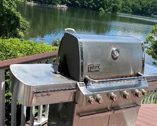 Weber SUMMIT Gas Grill with side burner $300 obo