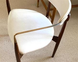 "Viscount" Mid Century Chair by Dan Johnson.
Amazing Mid Century Chair with some light wear to the metal arms.