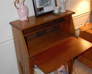 Mid-Century Larkin style desk
