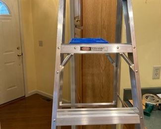 6 Werner Aluminum Step Ladder with Tray