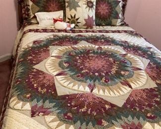 Full Size Quilt, Valance, and Shams