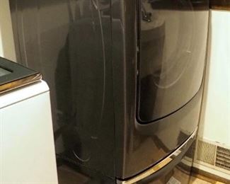 Maytag Maxima Steam Dryer, Model MED4200BGO, With Pedestal Base Includes Contents, 53.5" x 27" x 30"