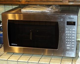 Panasonic Genius Prestige Microwave, Model NN-SN77S, With Owners Manual 14" x 24" x 18"