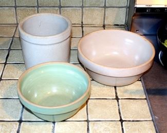 Stoneware Mixing Bowls And Quart Size Crocks Qty 3