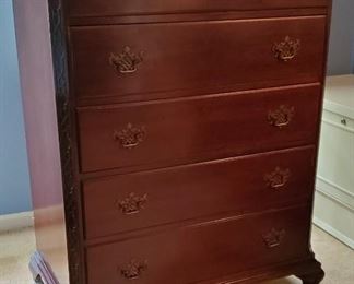 Vtg Mahogany Chippendale Style Chest of DrawersSet