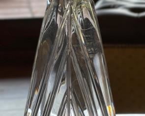 2pc Collevilca Crystal Glass Pyramid Decanter PAIR Italy Colle Vilca	SHort: 10x5x5in<BR>Tall: 14x4.25x4.25in	
