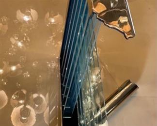 Glass & Gold Contemporary Centerpiece Sculpture	20x17x12in	HxWxD
