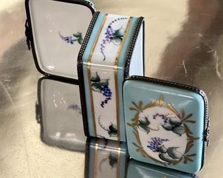 Hand Painted Limoges double Lid Porcelain Trinket Box	2x3x1.75in	
