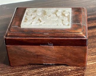 Asian Carved White Jade & Wood Trinket Box Rectangle 	2.5x5.25x3.5in	HxWxD
