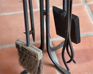 Heavy Wrought Iron Outdoor Fireplace Tool Set	40x12x12in	HxWxD
