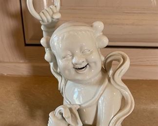 Porcelain Chinese Man and dragon Sculpture/Statue	18x10x8in	HxWxD
