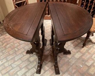 3pc Italian Antique Walnut Bistro Set  Table & 2 Chairs 	Table : 33in H x 40 in diameter 	
