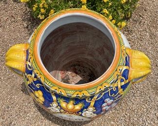 Italian Ceramics Ageto Dl Vino 2 Handle Pot Tuscan	28 x 29 x 22	HxWxD
