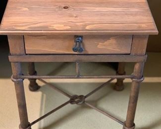 Rustic End Table Iron & Pine	27x23x18	HxWxD
