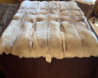 Genuine Fur Throw Blanket by Fun with Fur Chicago Silver Fox	67x42	
