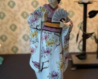 Asian Ceramic Figurine by Bigi Torino circa 1945	15.5x7x6	HxWxD
