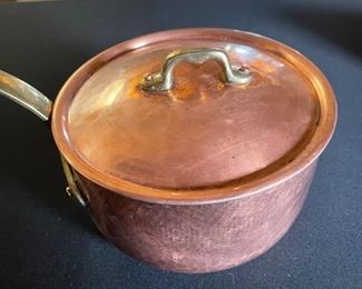 Bottega M.Del C.Rame hammered copper 7 Inch sauce pan Pan made in Italy	7 inches diameter 4.5 inches deep	
