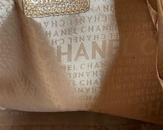 Authenticated CHANEL Chain Matelasse Soft Caviar Skin Leather Tote Bag Metallic Copper	19x12 inches	

