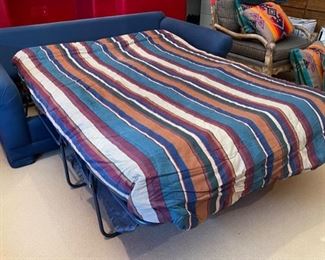 Pendleton Wool Blanket Sleeper Sofa Couch FUll	Bed: 75x54in<BR> Sofa: 35x80x40in	HxWxD
