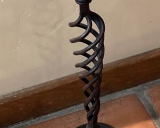 1pc Metal Swirl Candle Stand	18 inches high	

