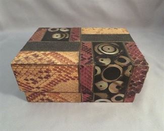 Fantastic R&Y Augousti reptile and inlaid bamboo box