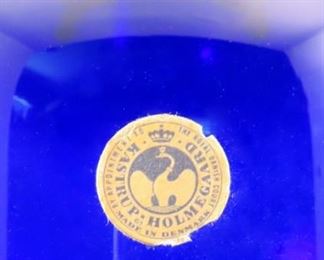 Sticker on blue Holmegaard Gulvvase