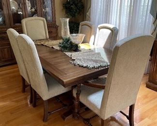 Walter E Smithe dining table w/ 6 chairs