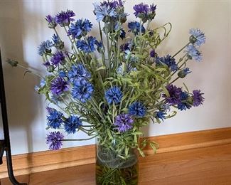 Blue/purple floral arrangement