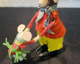 Vintage Schuco Wind Up Dancing Monkey w/ Mouse, tested and working
Germany, circa 1930’s
Stands just over 4in tall