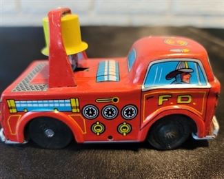Japan Tin Toy Wind Up F.D Fire Engine with Bell